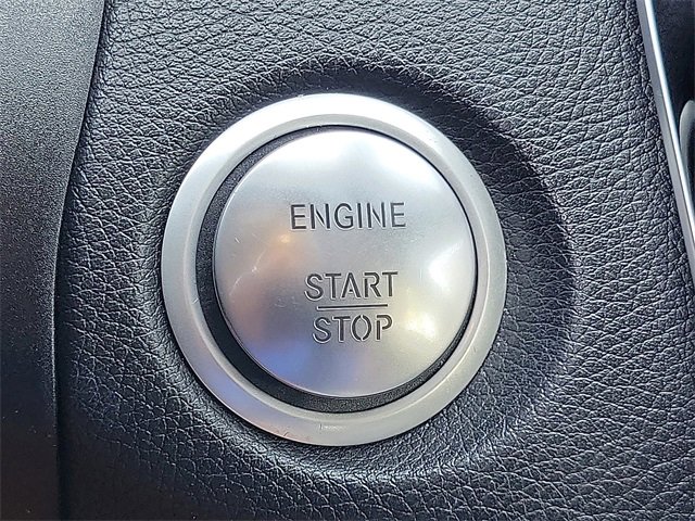 Used 2018 Mercedes-Benz C 300 Sedan image 12