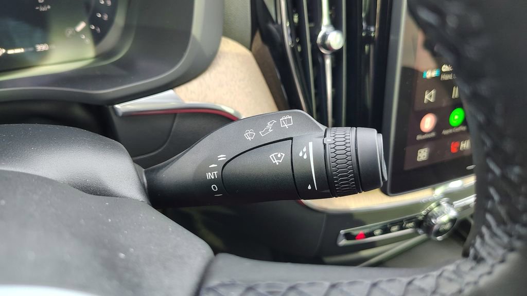 New 2026 Volvo XC60 B5 Plus w/ Protection Package Premier image 16