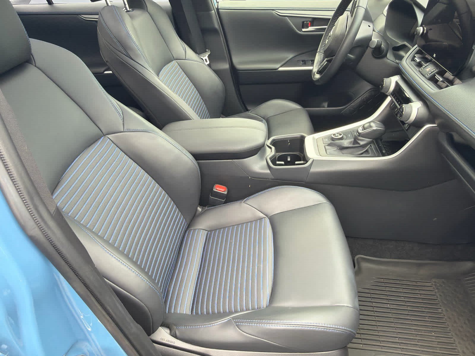 Used 2023 Toyota RAV4 XSE AWD/4WD image 7