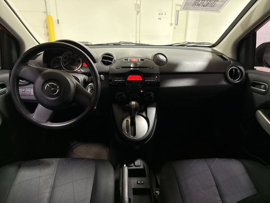 Used 2014 MAZDA MAZDA2 Sport FWD image 10