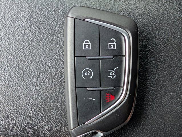 Used 2021 Cadillac Escalade ESV Premium Luxury w/ LPO, Illumination Package AWD/4WD image 31