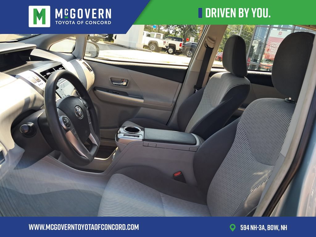Used 2017 Toyota Prius V Three FWD image 13