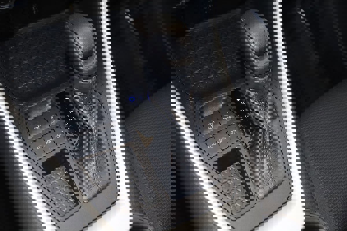 Used 2024 Toyota RAV4 LE FWD image 7