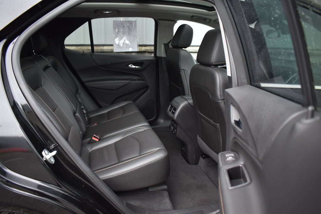 Used 2018 Chevrolet Equinox Premier AWD/4WD image 23