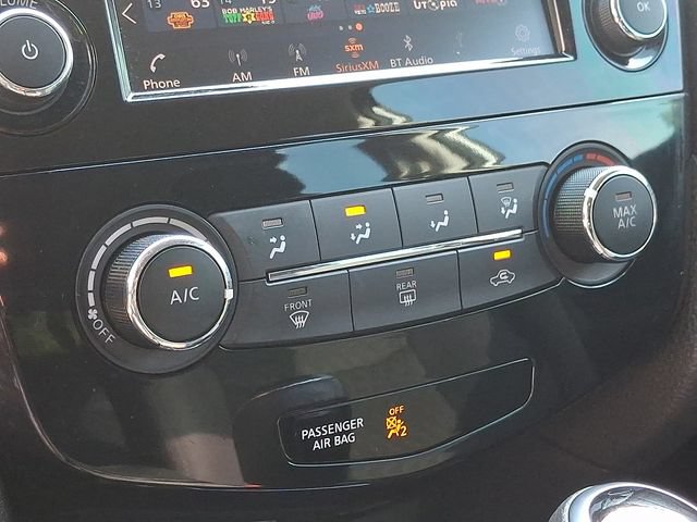 Used 2020 Nissan Rogue S FWD image 16