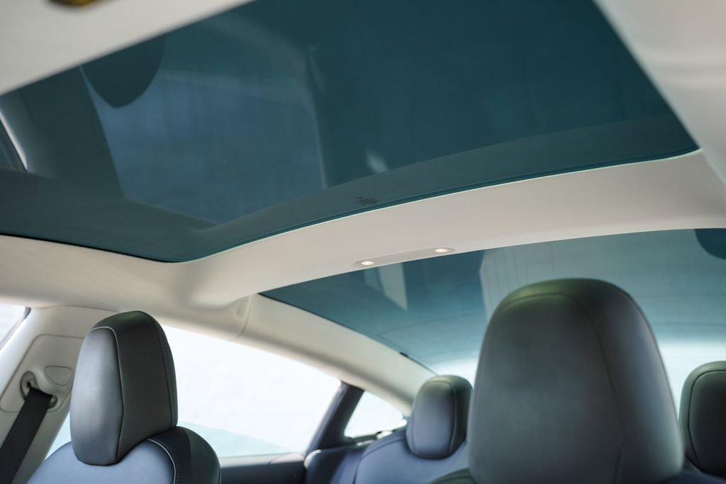 Used 2019 Tesla Model 3 Long Range image 29