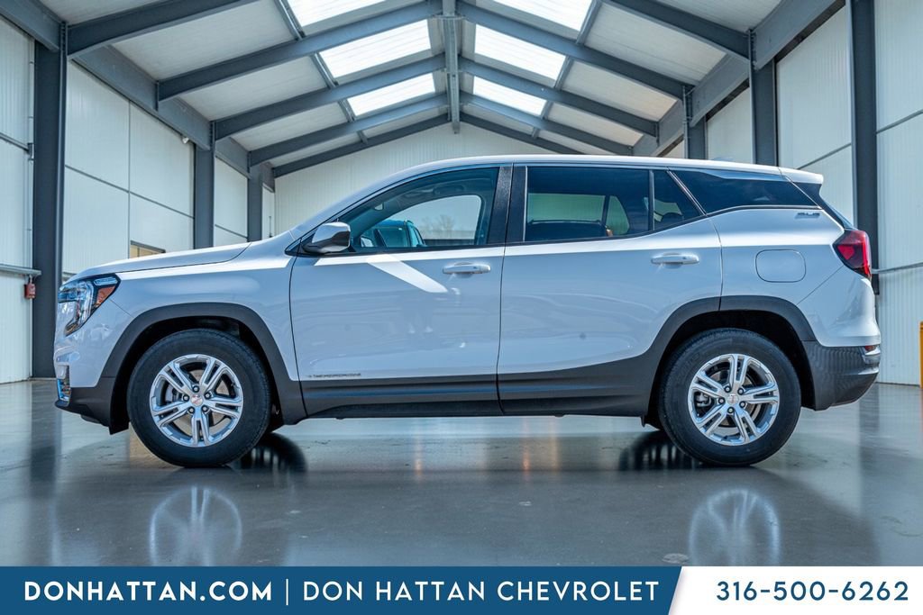 Used 2024 GMC Terrain SLE video 2