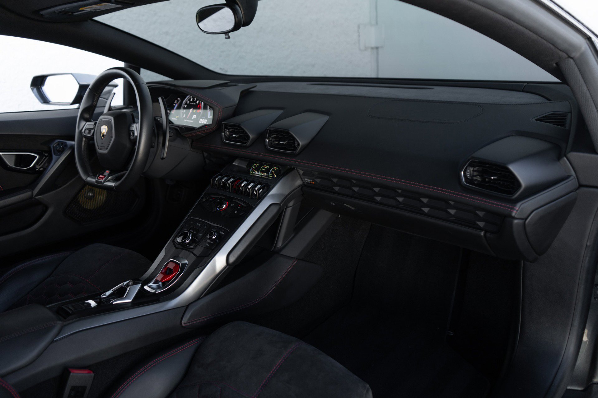 Used 2015 Lamborghini Huracan LP 610-4 image 18