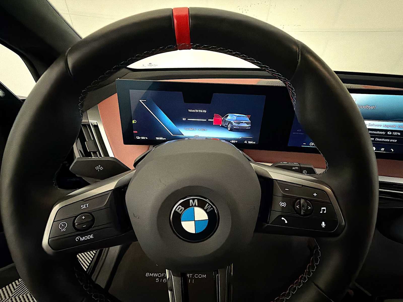 Used 2025 BMW iX M60 w/ Luxury Package image 13