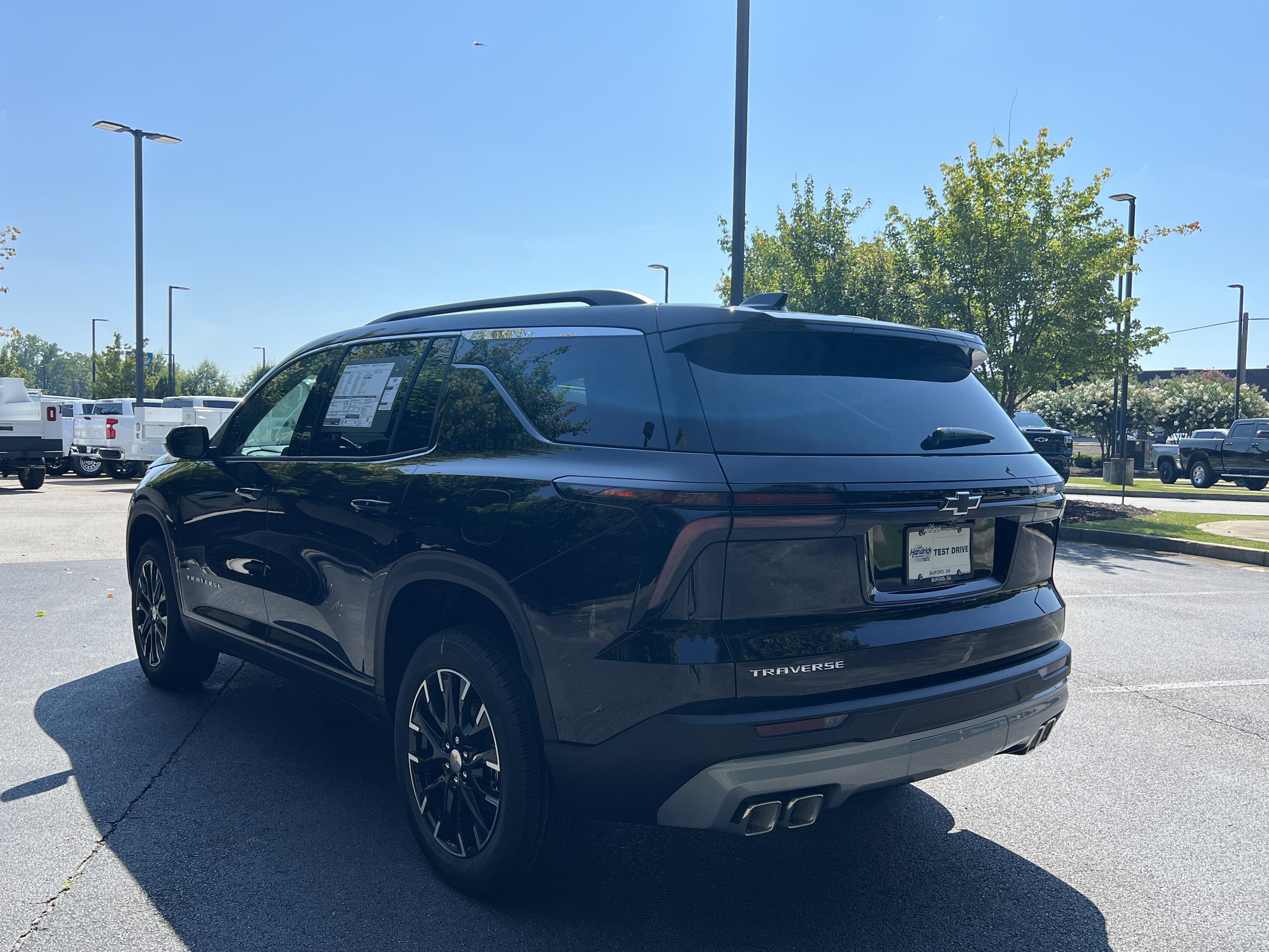 New 2026 Chevrolet Traverse LT w/ Sun and Wheel Package FWD image 7