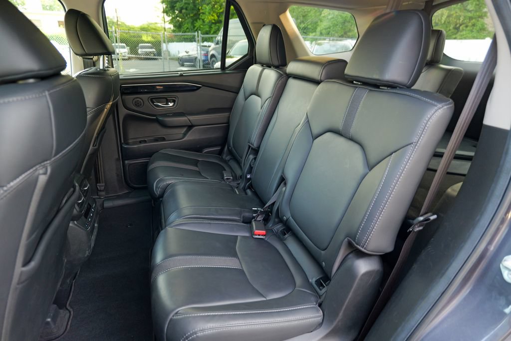 Used 2025 Honda Pilot EX-L image 29