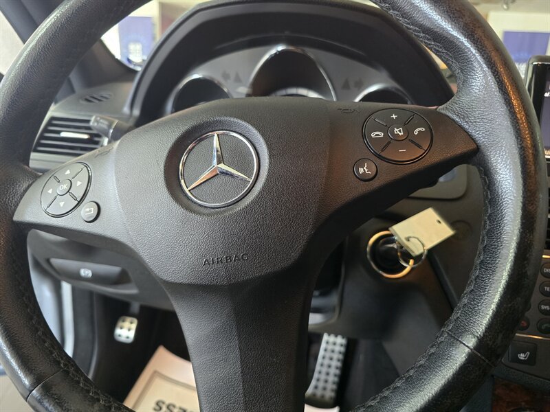 Used 2010 Mercedes-Benz C 300 Sedan w/ Multimedia Pkg image 27
