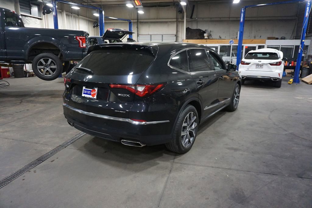 Used 2023 Acura MDX SH-AWD w/ Technology Package image 23