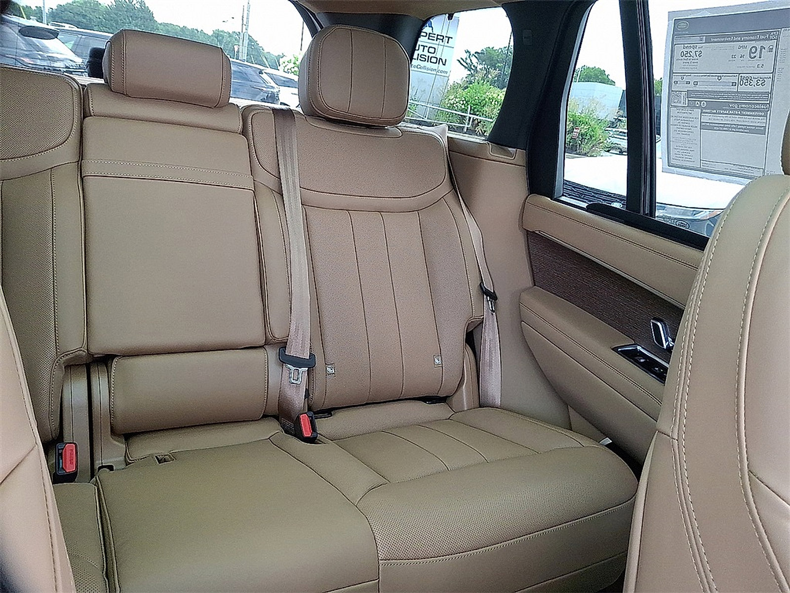 New 2025 Land Rover Range Rover SE image 22