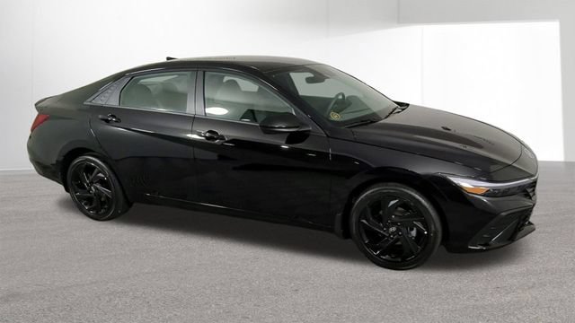 New 2026 Hyundai Elantra Sport FWD image 2