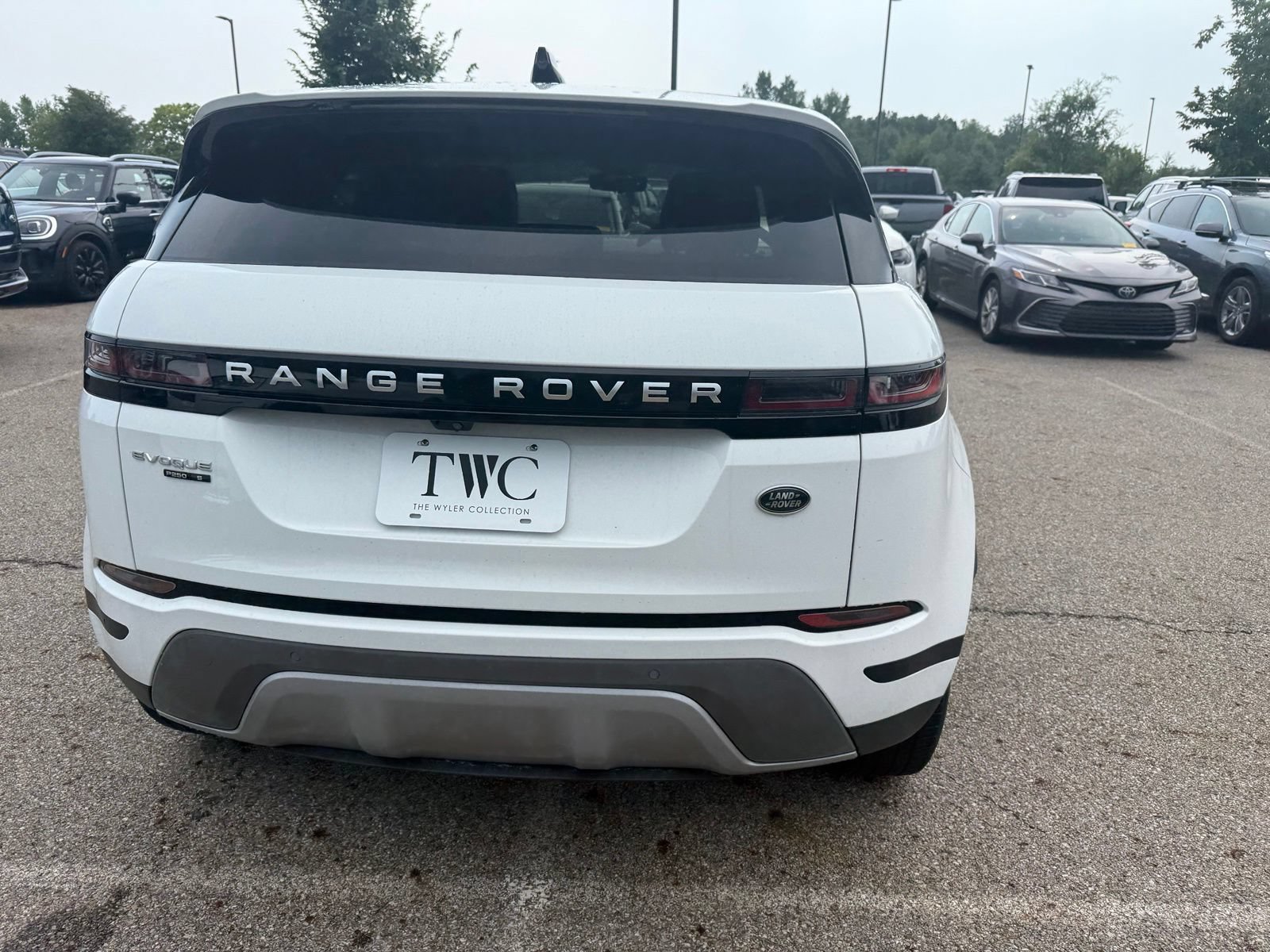 Used 2020 Land Rover Range Rover Evoque S AWD/4WD image 6