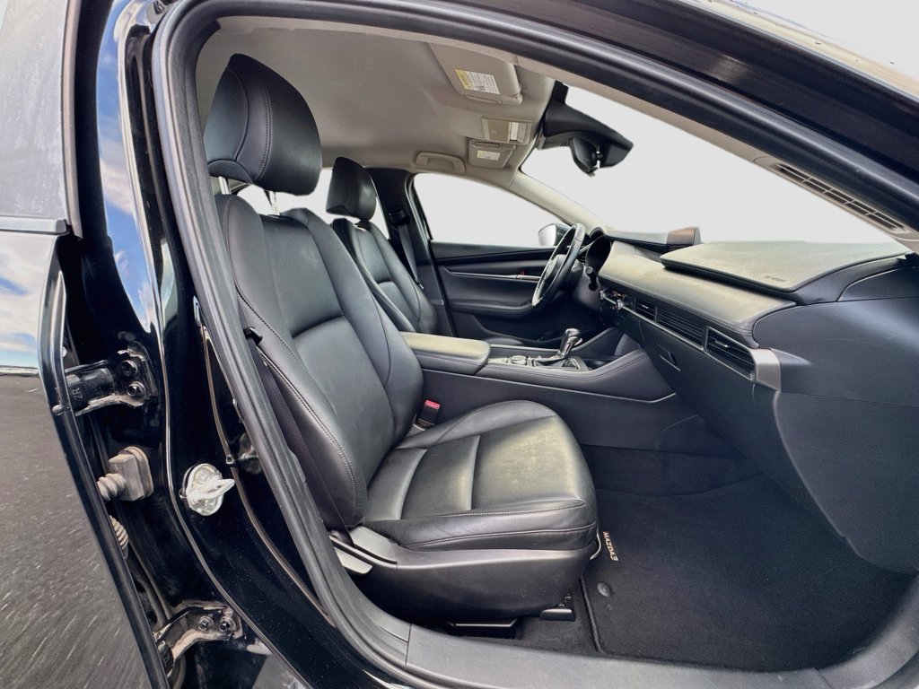 Used 2020 MAZDA MAZDA3 Sedan w/ Select Package FWD image 26