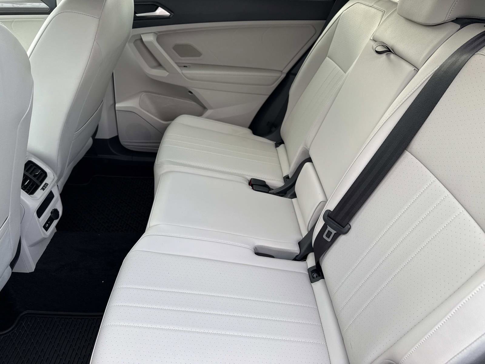 Certified 2022 Volkswagen Tiguan SE image 13