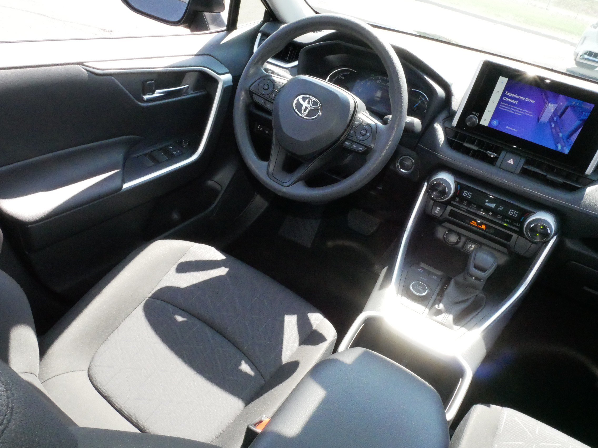 Certified 2025 Toyota RAV4 XLE AWD/4WD image 9