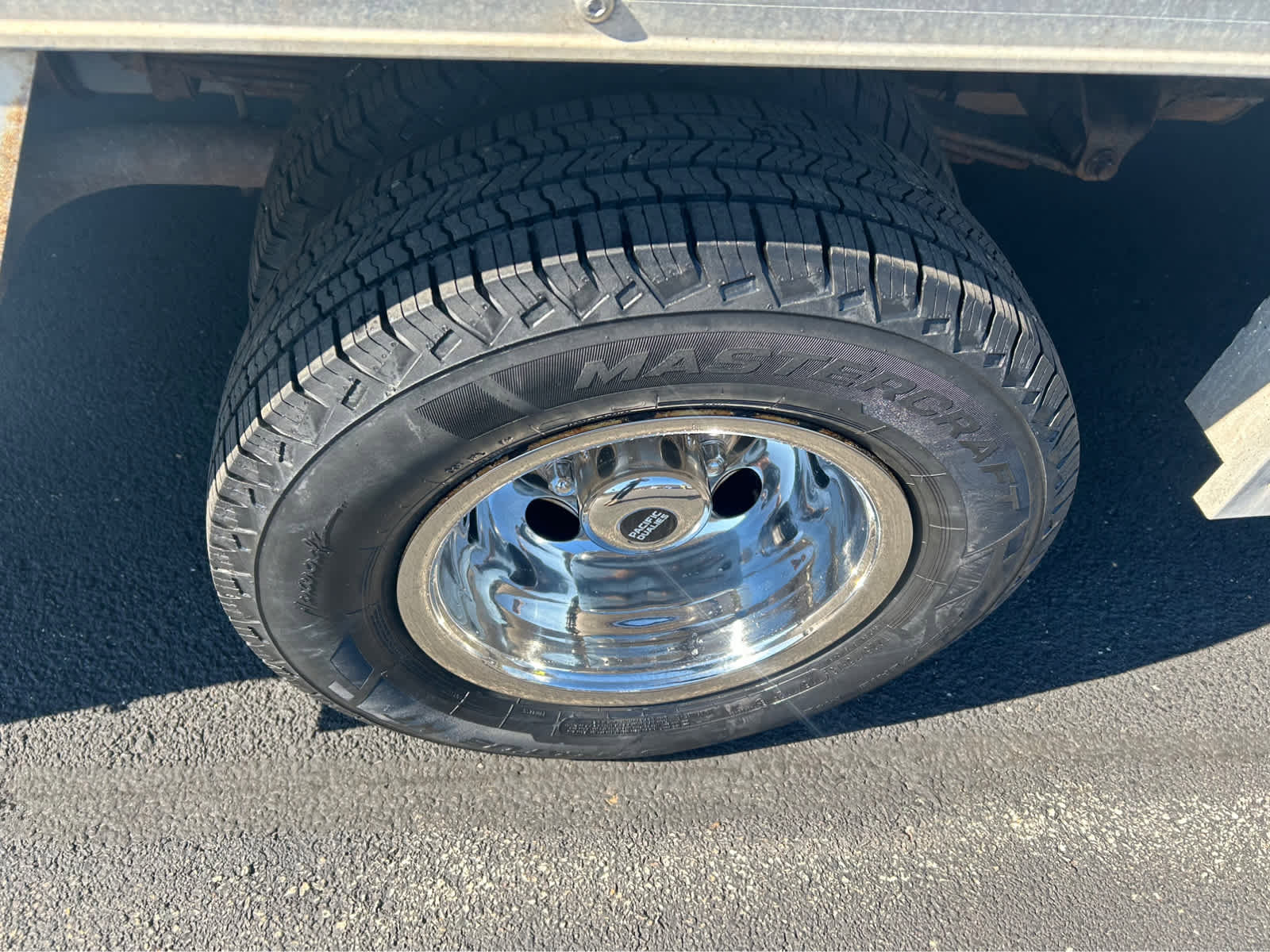 Used 2017 Ford E-450 and Econoline 450 Super Duty RWD image 17