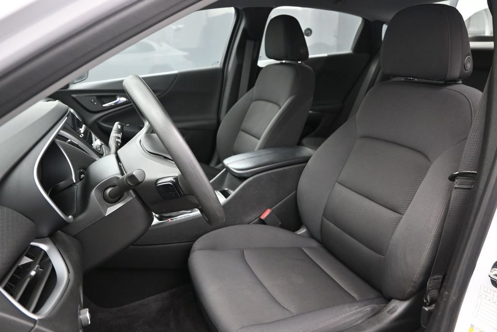 Used 2023 Chevrolet Malibu LT FWD image 18