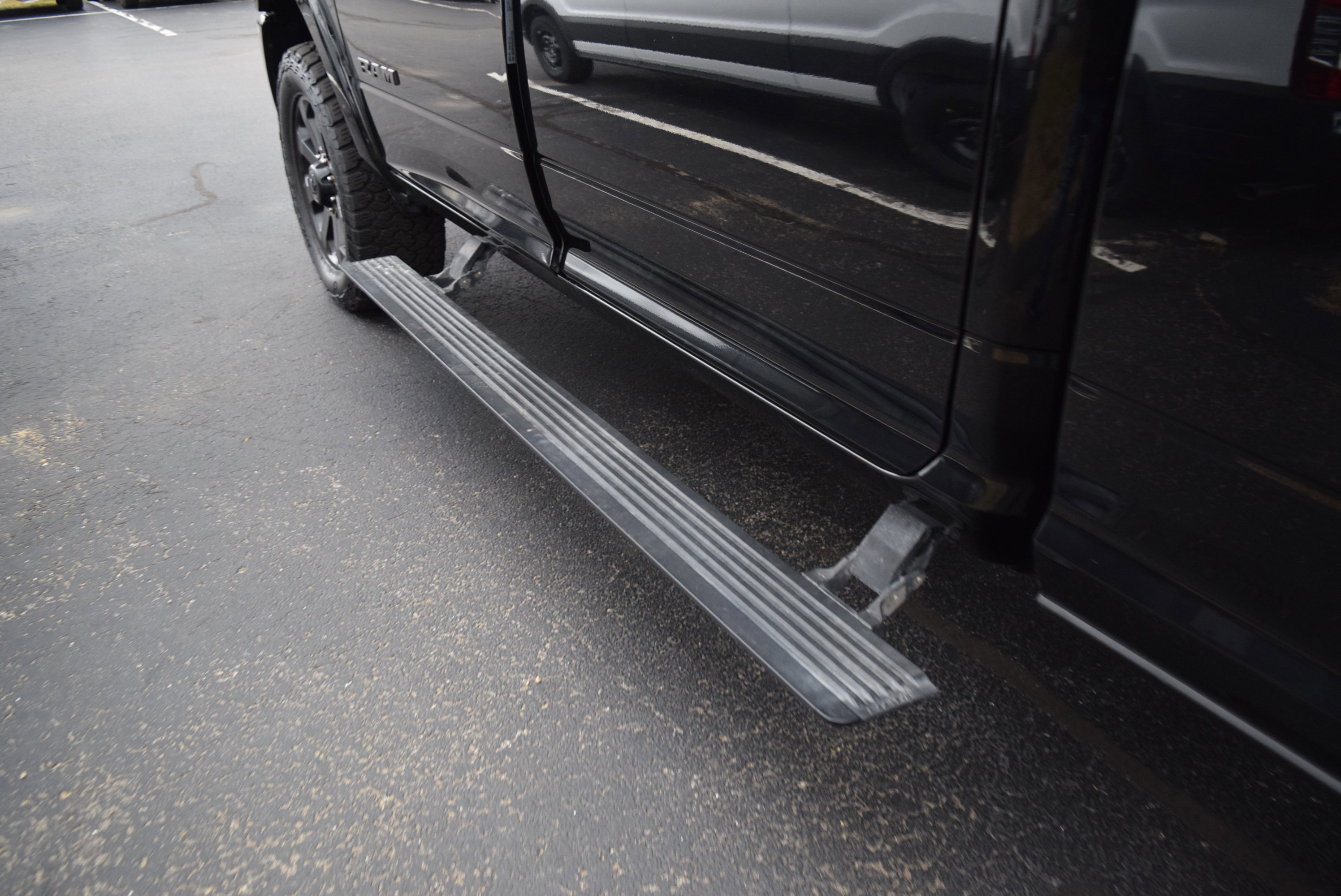 Used 2020 RAM 3500 Limited image 8