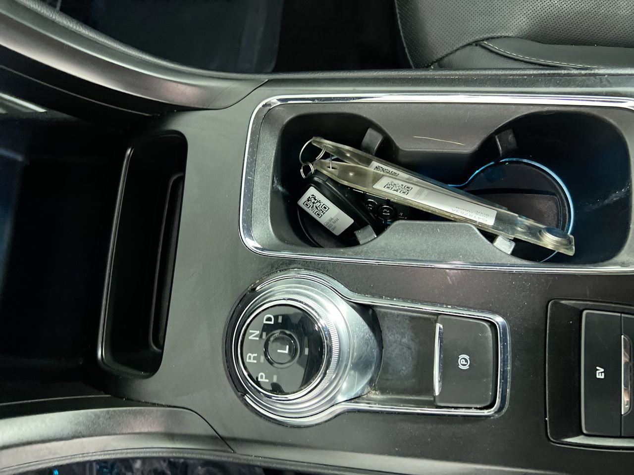Used 2019 Ford Fusion Energi Titanium FWD image 22