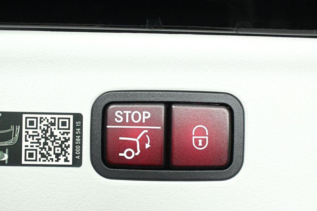 Used 2023 Mercedes-Benz EQE 500 4MATIC SUV image 30