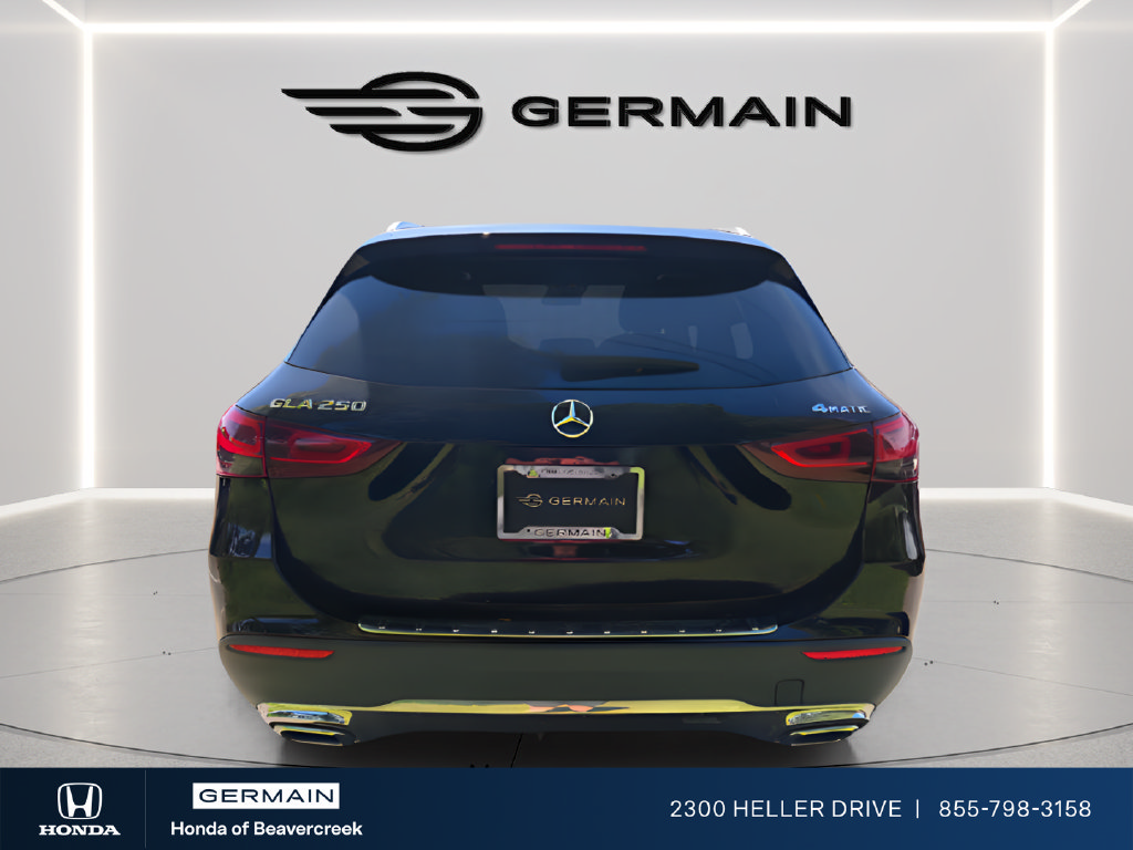 Used 2021 Mercedes-Benz GLA 250 4MATIC w/ Premium Package image 7