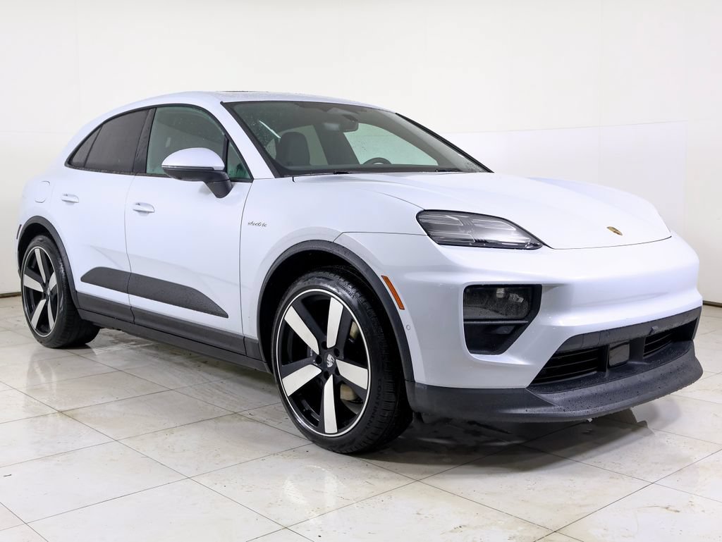 New 2026 Porsche Macan 4 Electric AWD/4WD image 34