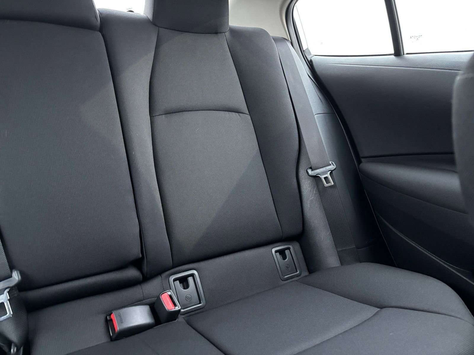 Used 2025 Toyota Corolla LE image 36