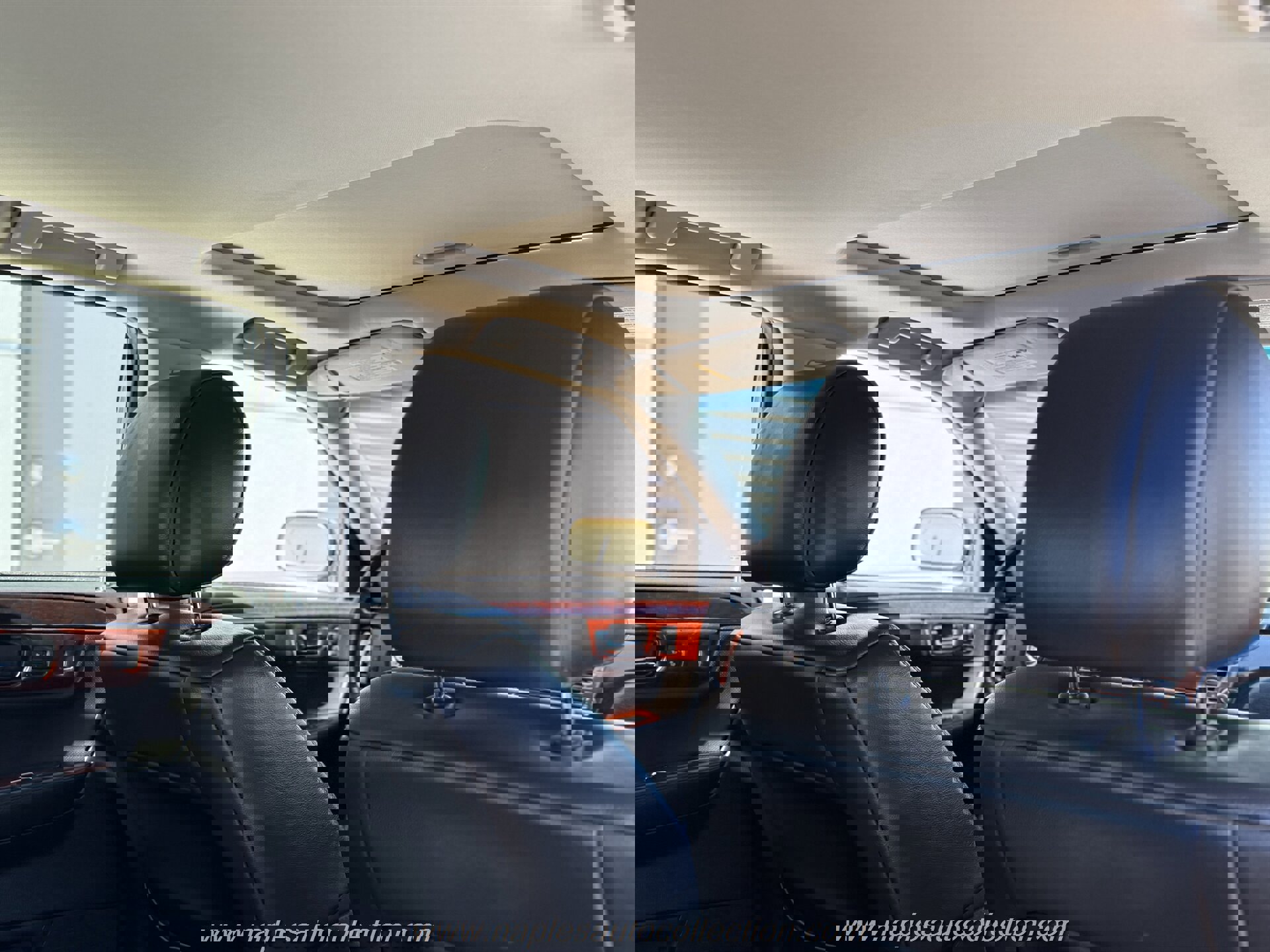 Used 2011 Cadillac DTS Premium image 33