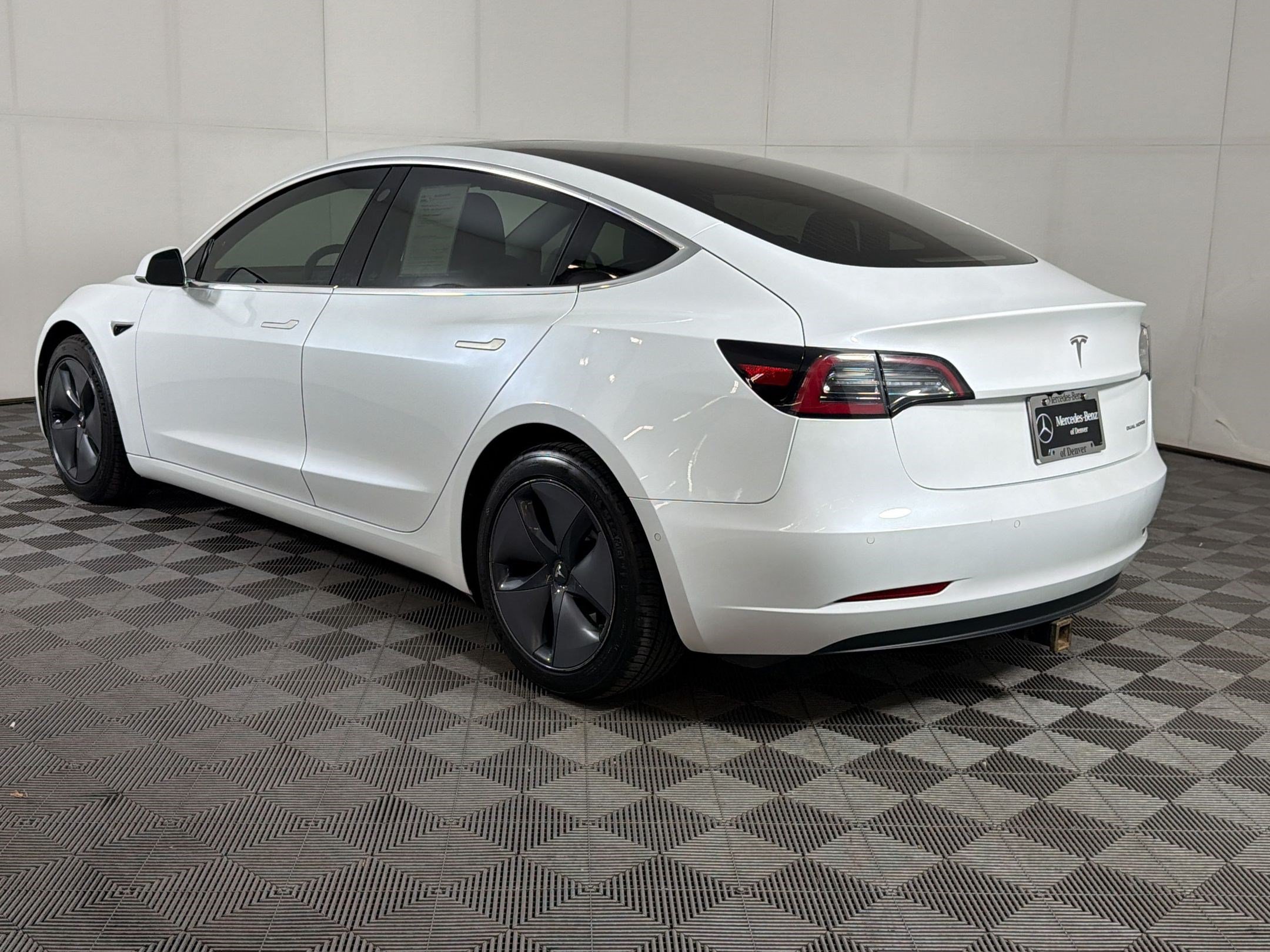 Used 2019 Tesla Model 3 Long Range AWD/4WD image 3