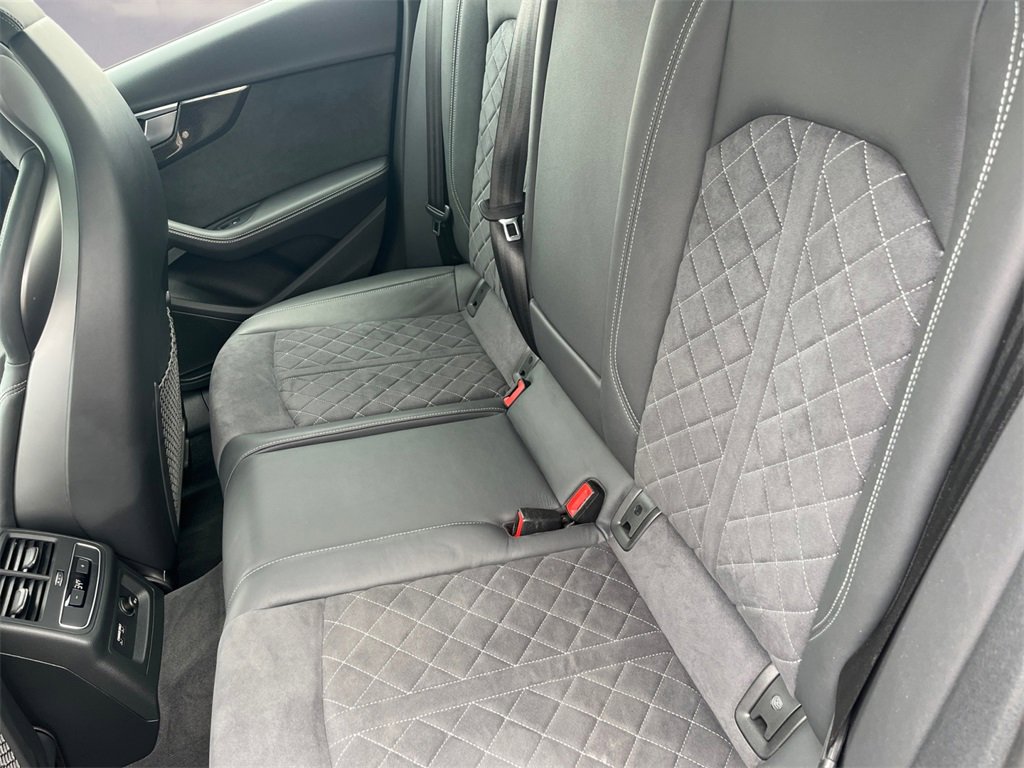 Used 2022 Audi S4 Premium Plus w/ Premium Plus Package image 13