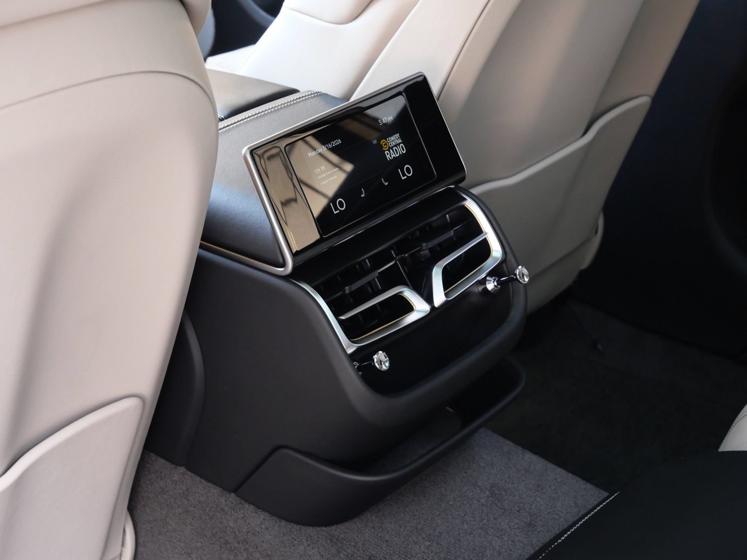 New 2026 Bentley Flying Spur Plug-In Hybrid AWD/4WD image 21
