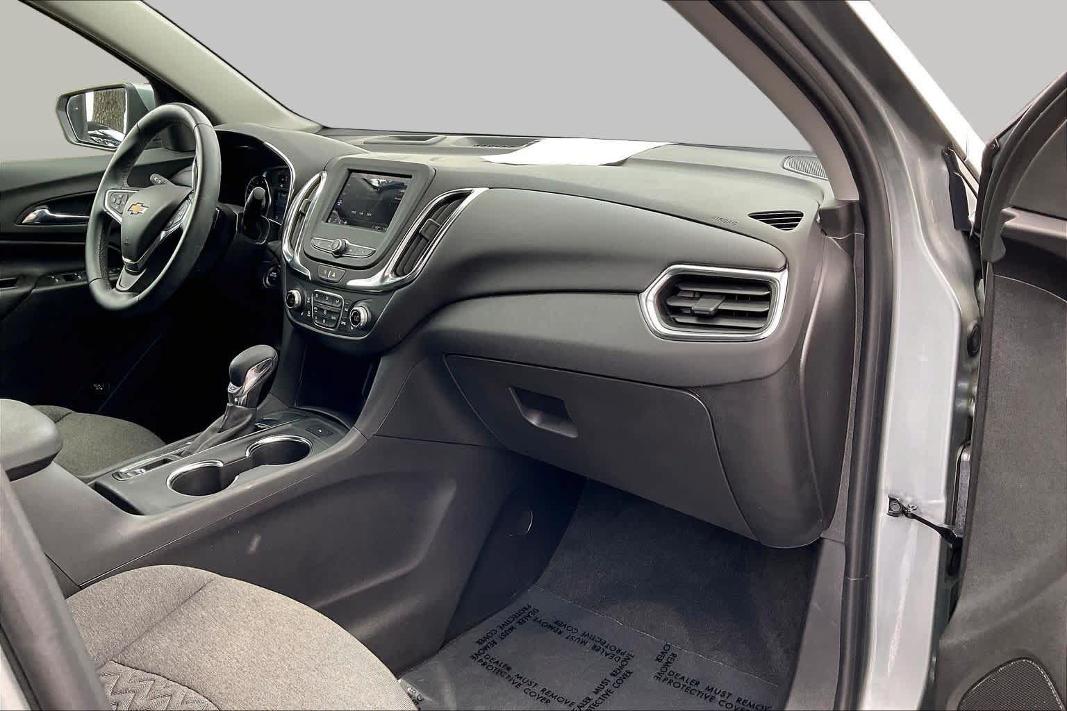 Used 2024 Chevrolet Equinox LT FWD image 16