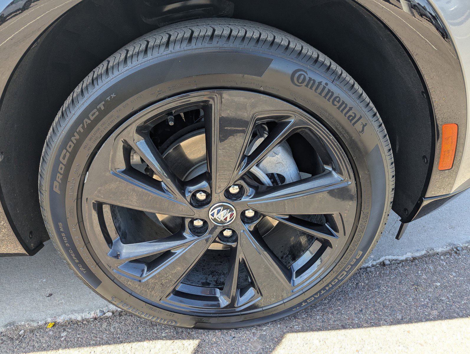 Certified 2023 Buick Envision Preferred w/ Sport Touring Package image 9