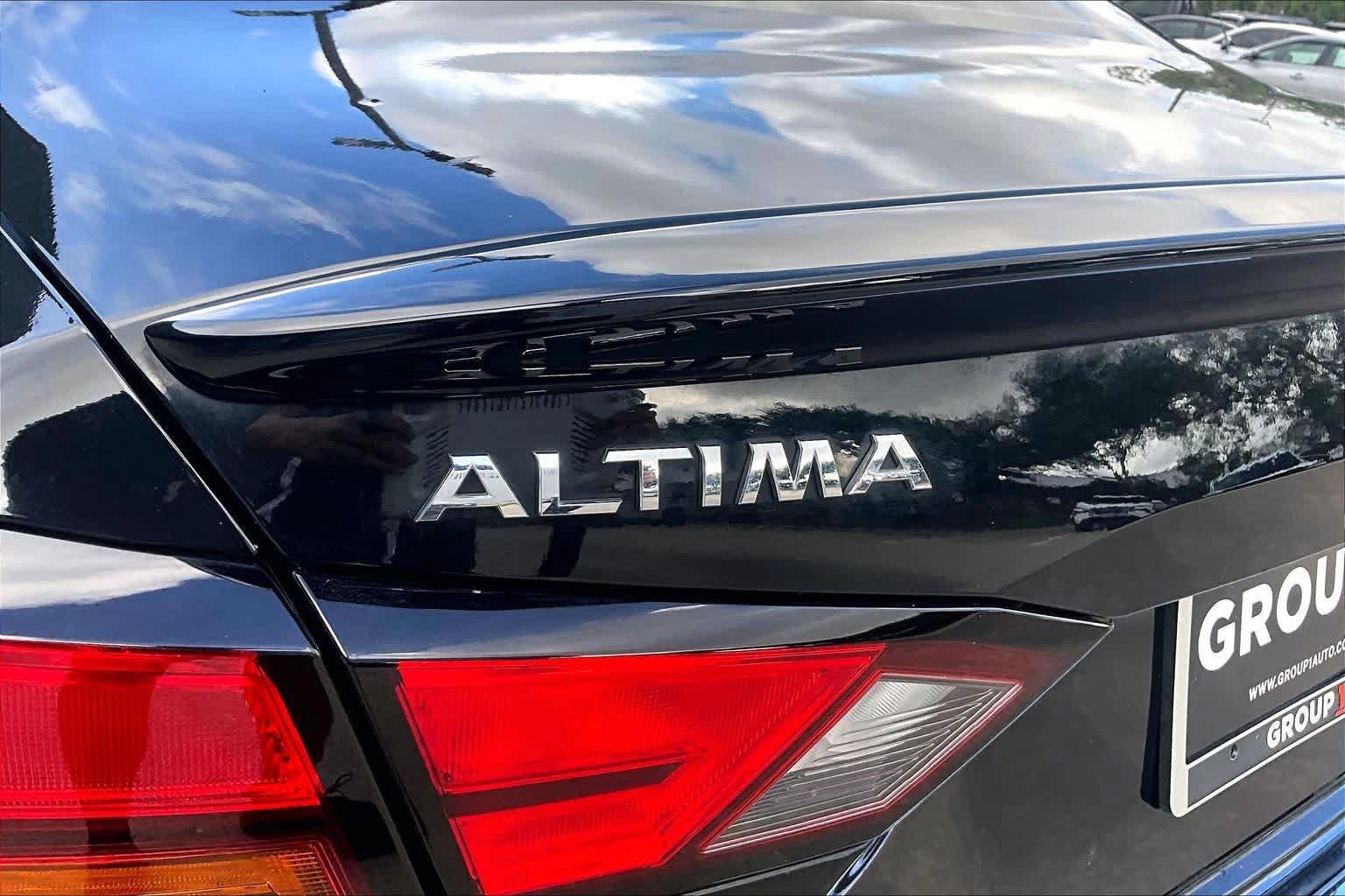Certified 2021 Nissan Altima 2.5 SR FWD image 30