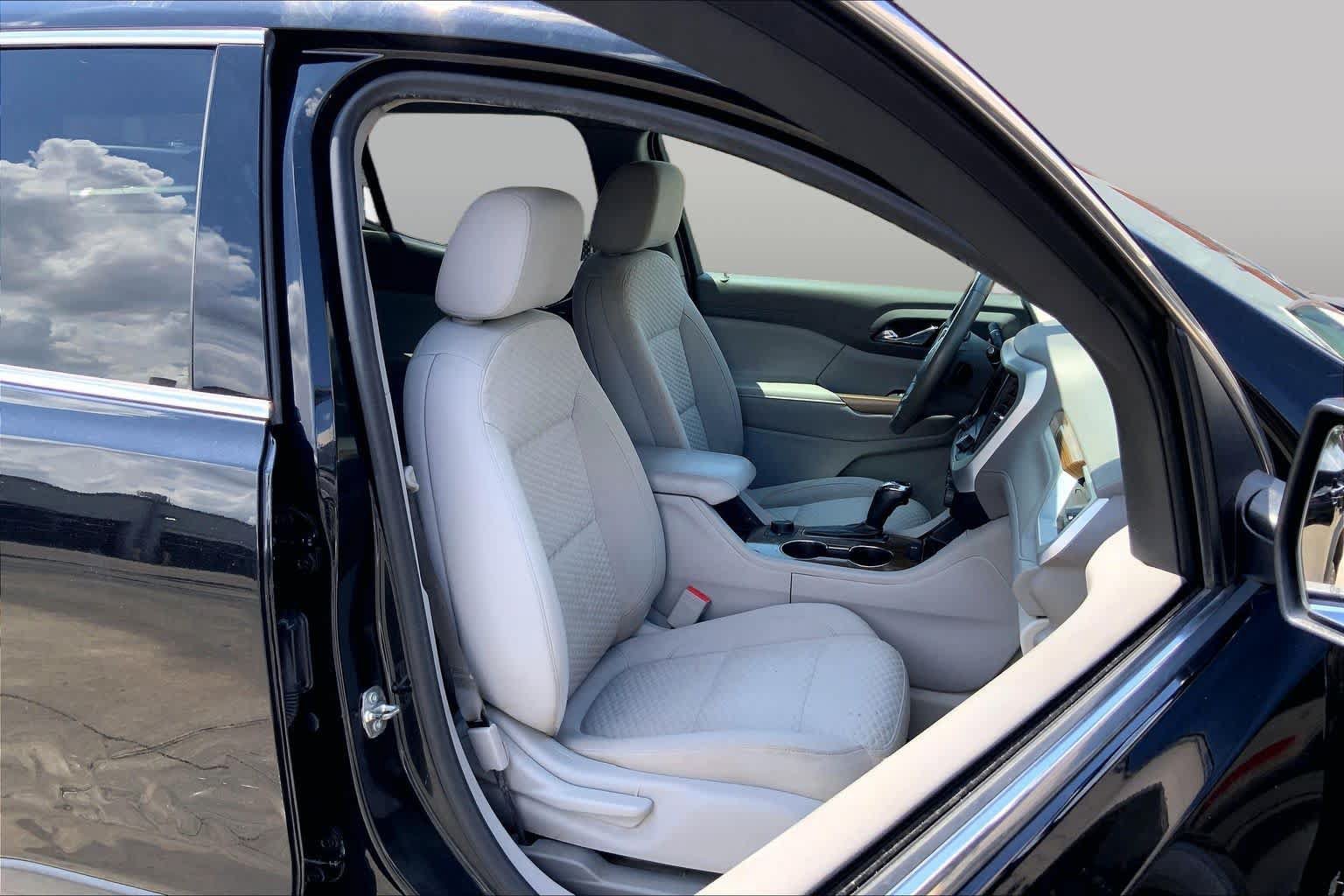 Used 2019 GMC Acadia SLE w/ Driver Alert Package I AWD/4WD image 9