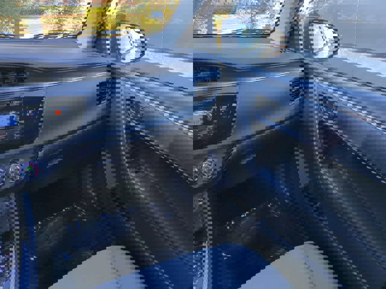 Used 2015 Toyota Corolla L image 15