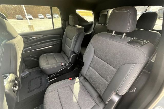 Used 2025 Chevrolet Traverse LT image 26