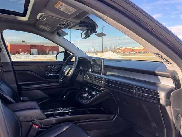 Used 2022 Lincoln Corsair Standard w/ Premium Package image 23