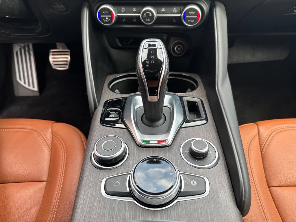 Used 2022 Alfa Romeo Giulia Ti AWD/4WD image 44