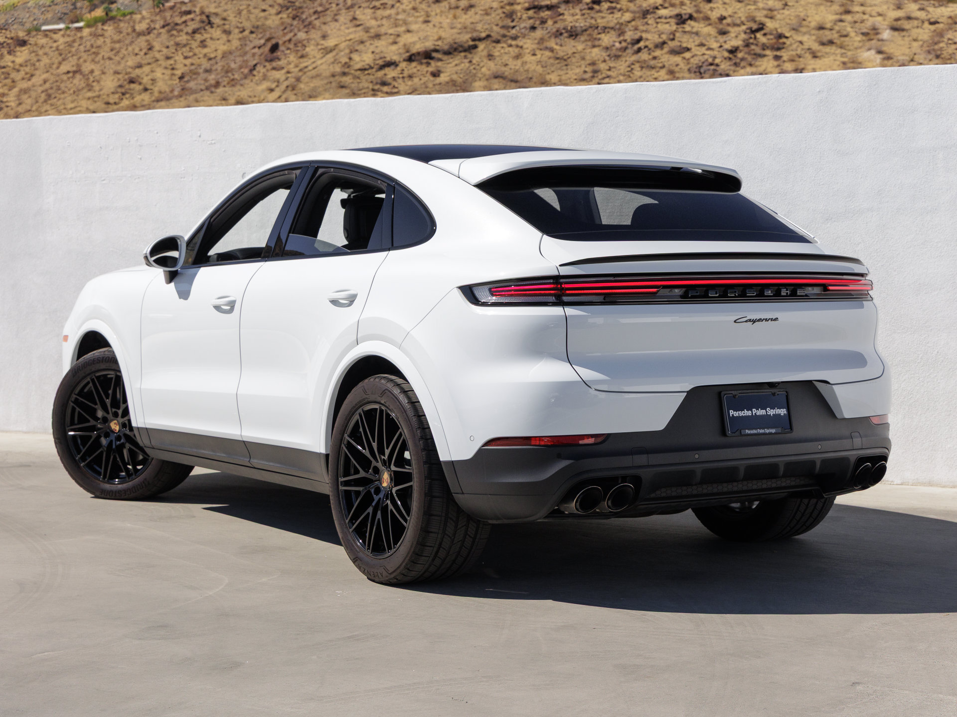 Certified 2025 Porsche Cayenne Coupe AWD/4WD image 3