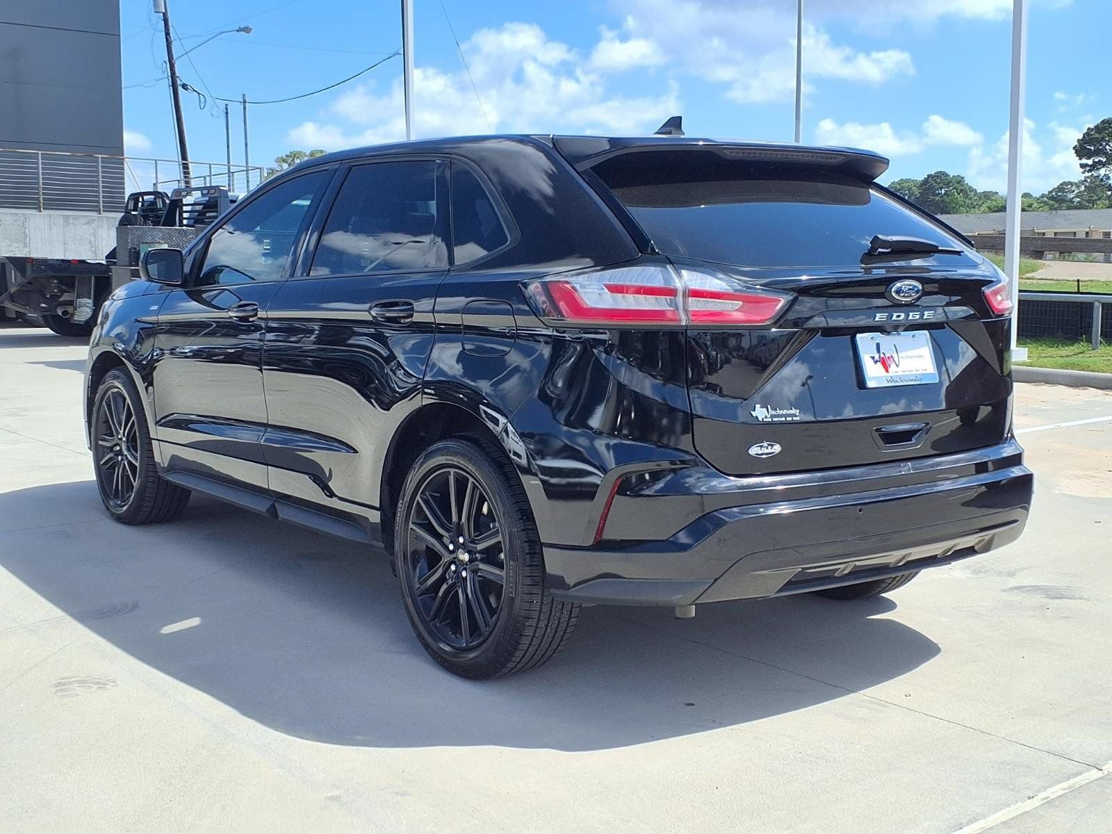 Used 2023 Ford Edge ST-Line AWD/4WD image 2