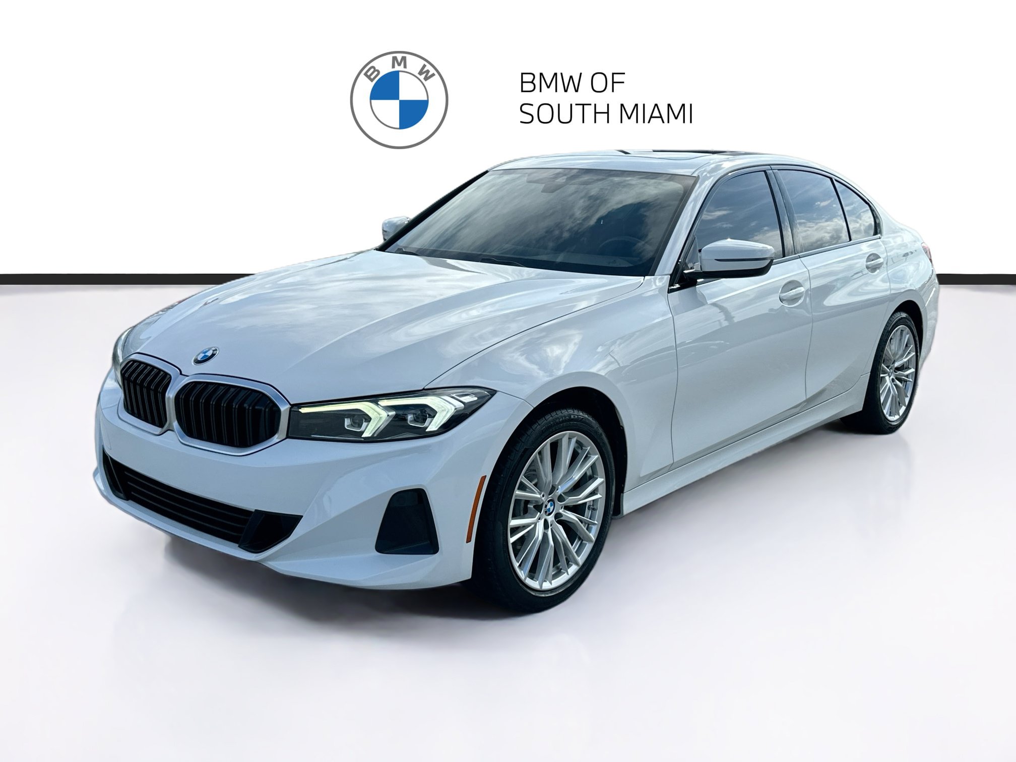 Certified 2023 BMW 330i Sedan RWD image 3
