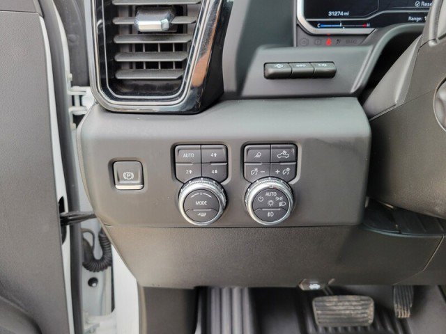 Used 2024 GMC Sierra 1500 AT4 w/ Technology Package AWD/4WD image 16