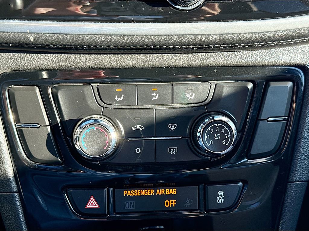 Used 2020 Buick Encore Preferred w/ Safety Package image 26