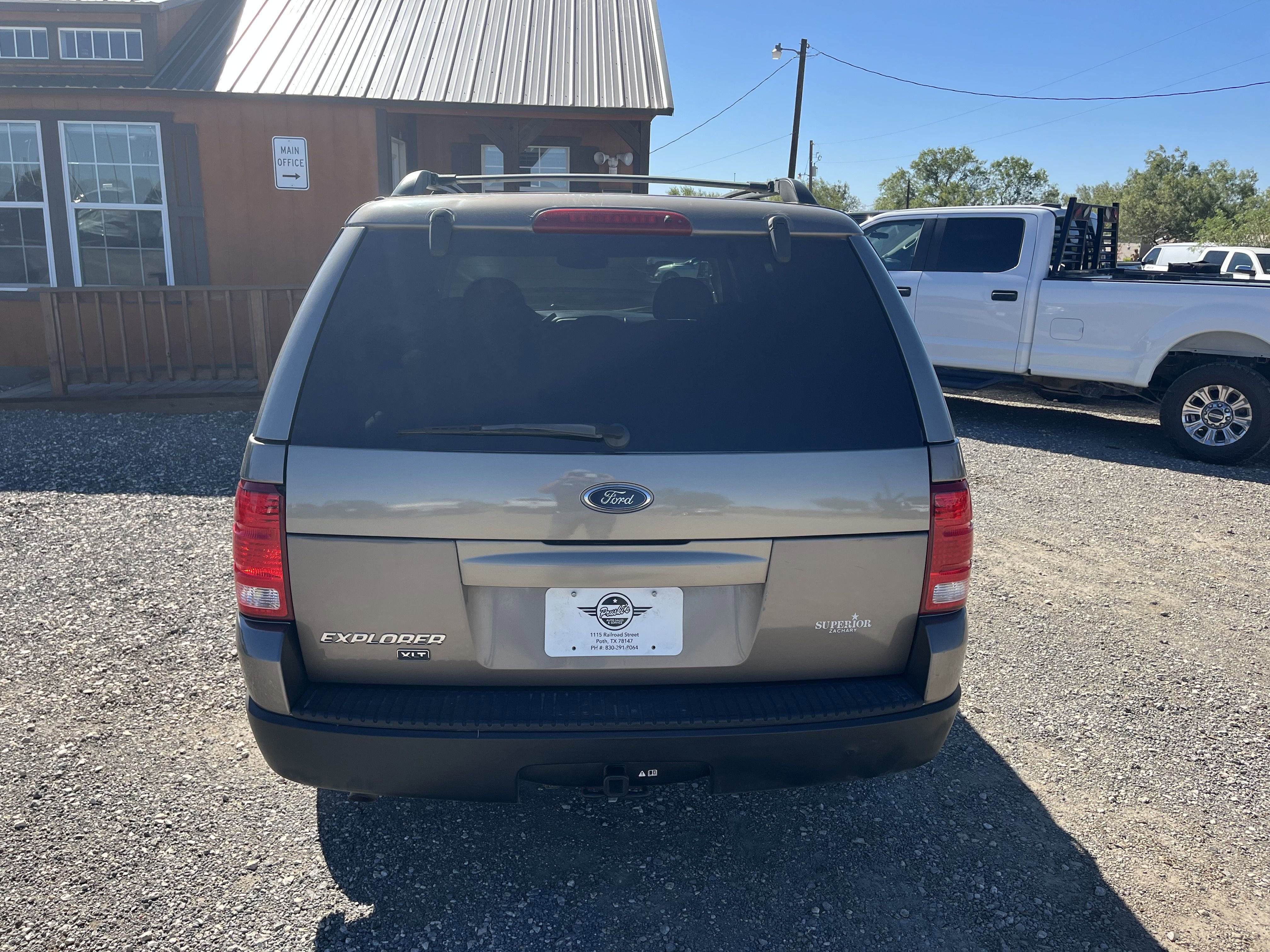 Used 2003 Ford Explorer XLT image 5
