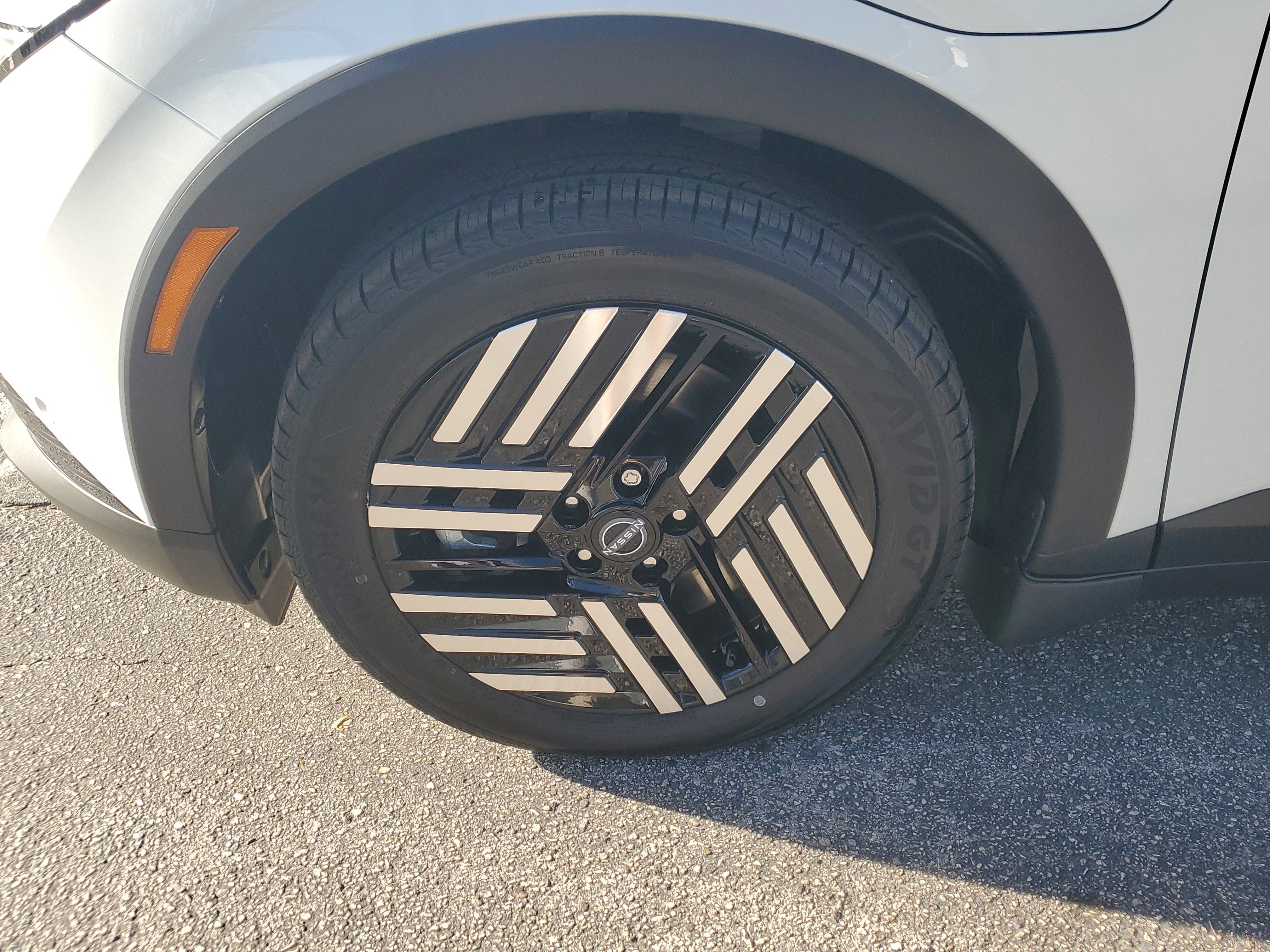 New 2026 Nissan Leaf SV+ w/ Floor Mat Package (SV+) image 4